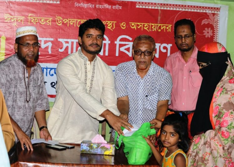 অসহায় ও দরিদ্র মানুষদের পাশে দাঁড়ানোর মাধ্যমে ঈদের আনন্দ উপভোগ করতে হবে -ড.শফিকুল ইসলাম মাসুদ